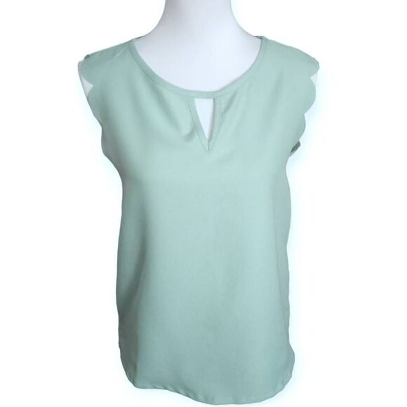 SHEIN Keyhole Neck Scallop Trim Top Mint Green SZ.S EUC - Picture 6 of 11